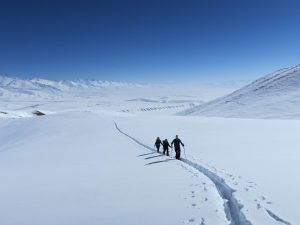 Aktivulaub-mit-Skitouren-Gehen-Kyrgyzstan