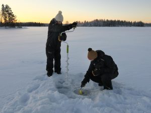 Eisfischen-Erlebnis-Reise-Finnland