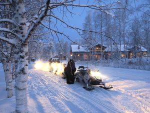 Schneemobilfahren-Finnische-Seenplatte