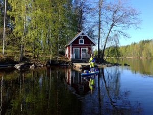 Standup-Paddeln-Erlebnisreise-mit-finnischer-Sauna