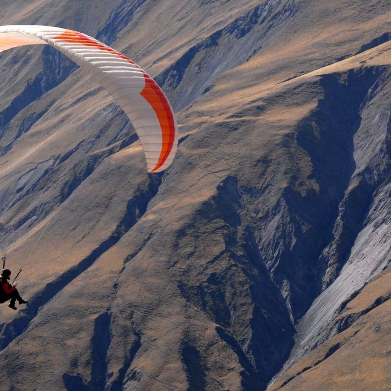 Tandemflug atemberaubende Aussichten beim Tandem Paragleiten auf deiner Abenteuerreise